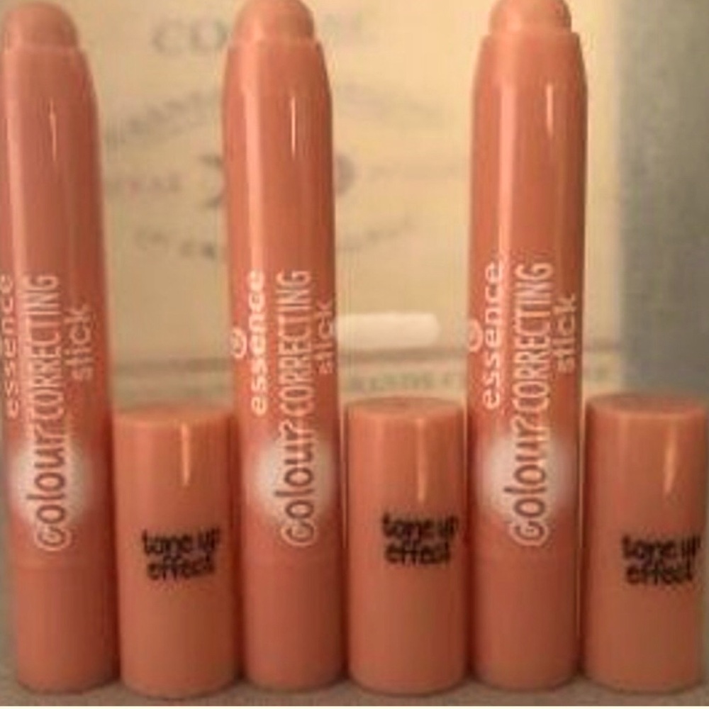Essence Colour Correcting Stick -01 Tone Up Effect